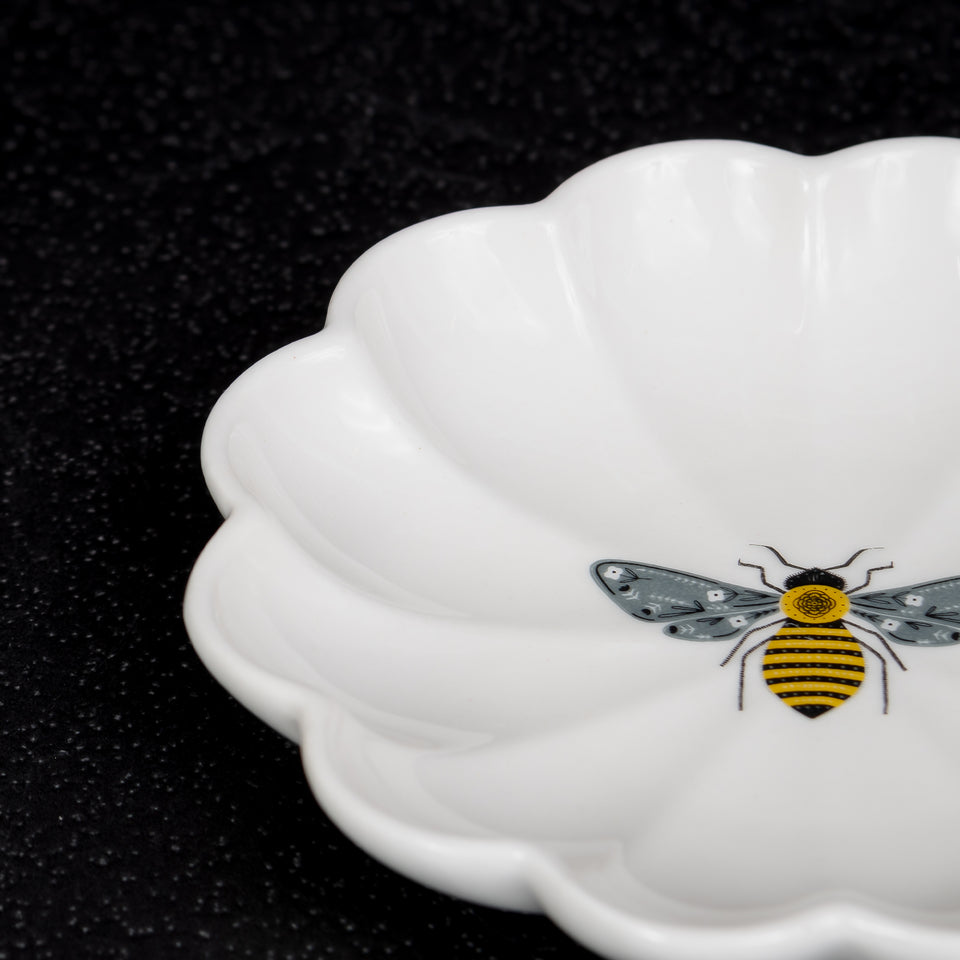 Fluted Insect Stoneware Dish