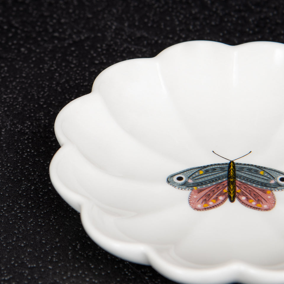 Fluted Insect Stoneware Dish