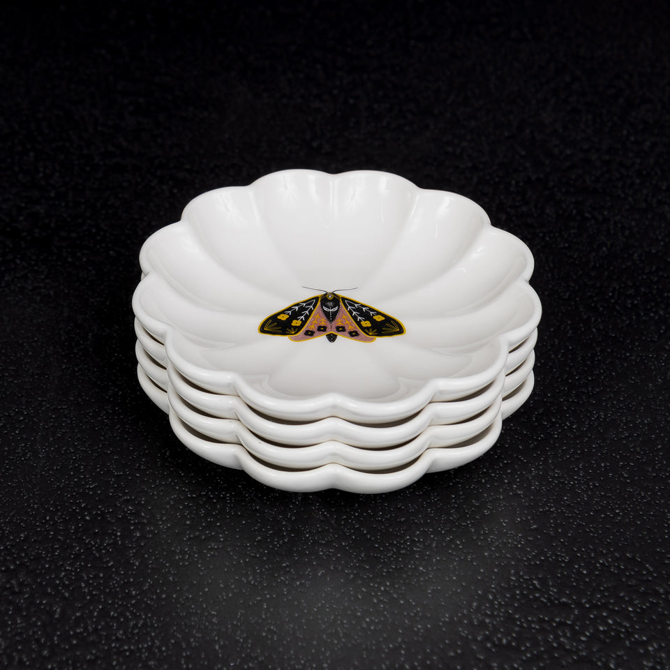 Fluted Insect Stoneware Dish