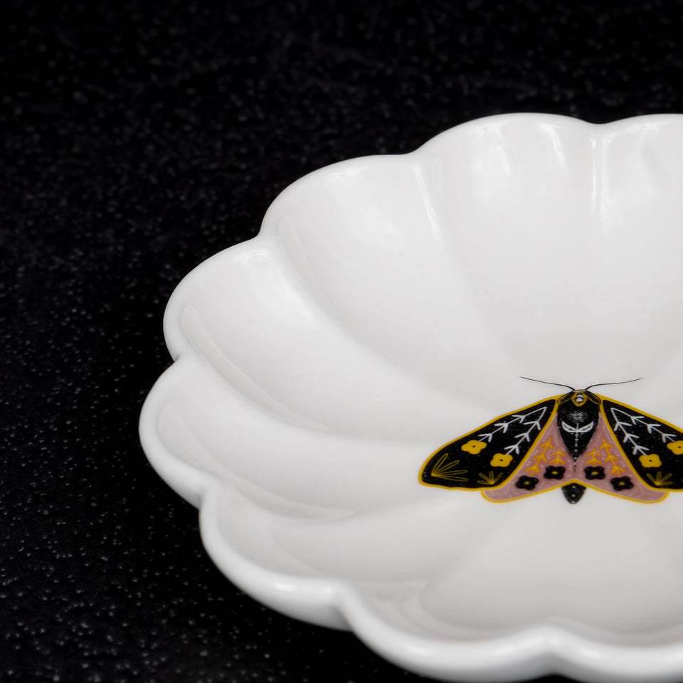 Fluted Insect Stoneware Dish