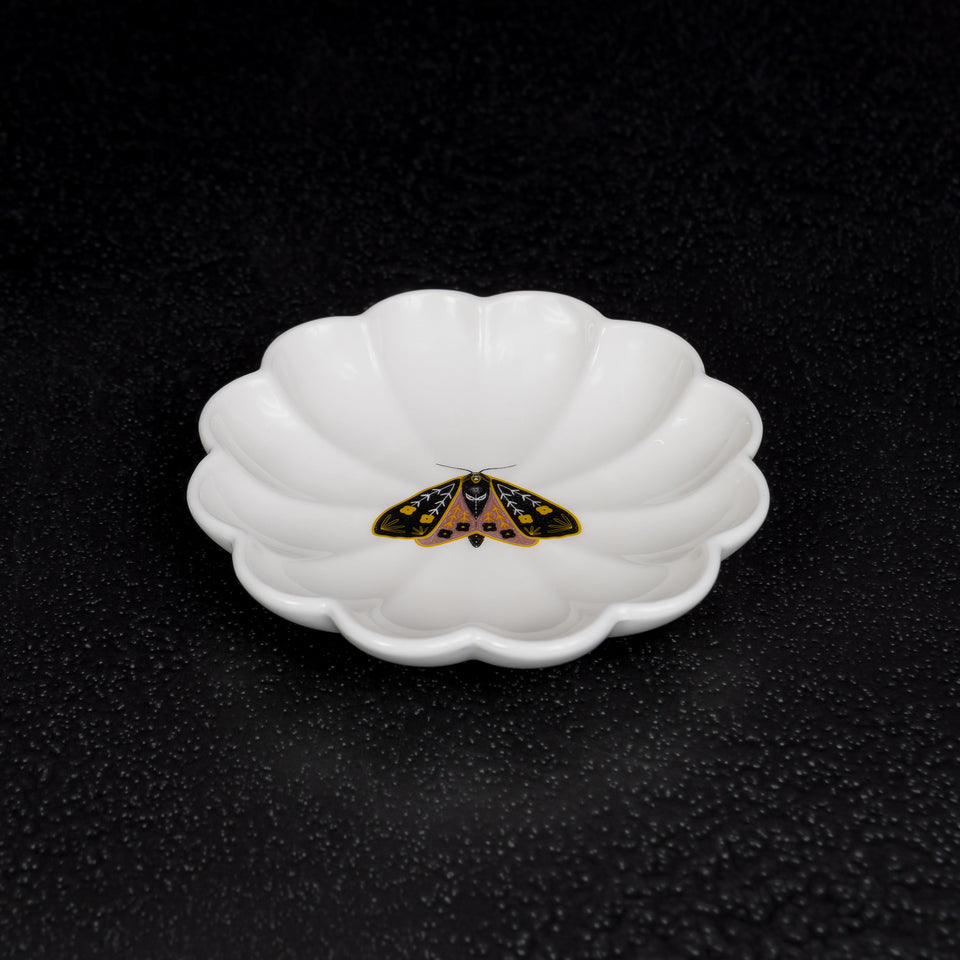 Fluted Insect Stoneware Dish
