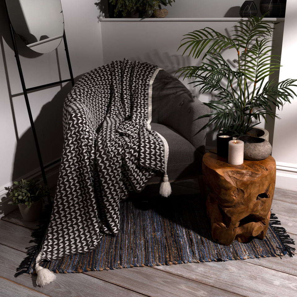 Braid Pattern Knit Tassel Throw
